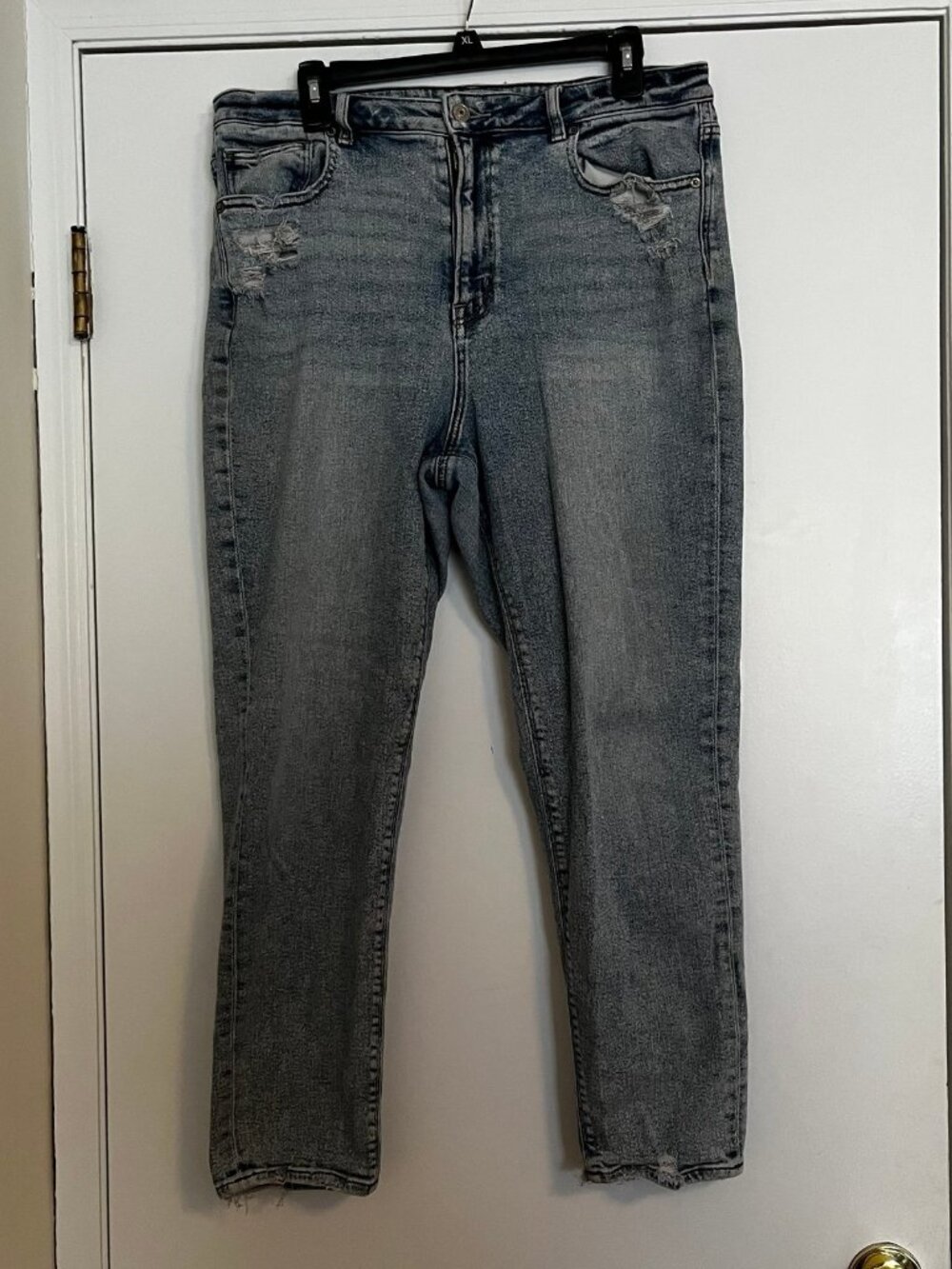 American Eagle Size 14 Lightwash Denim Mom Jeans